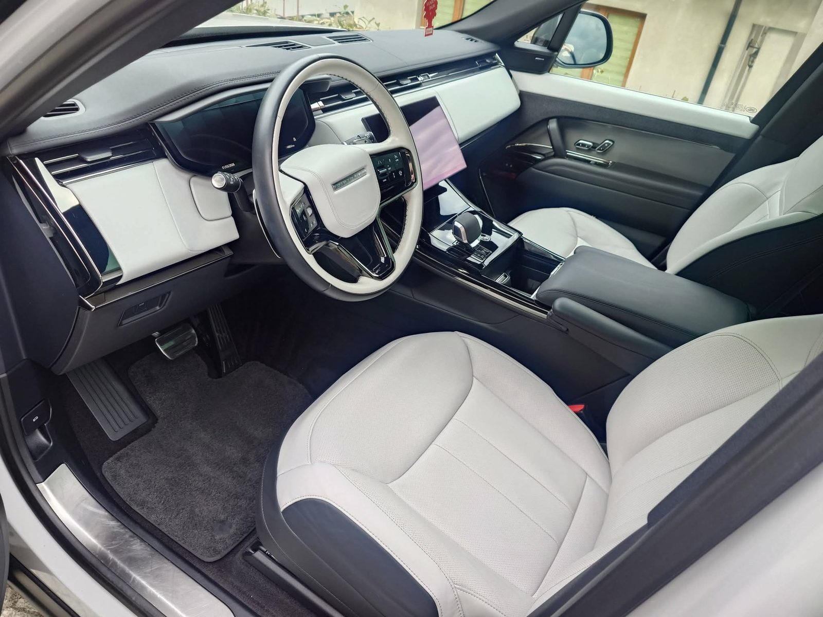 Detailing wnętrza Range Rover